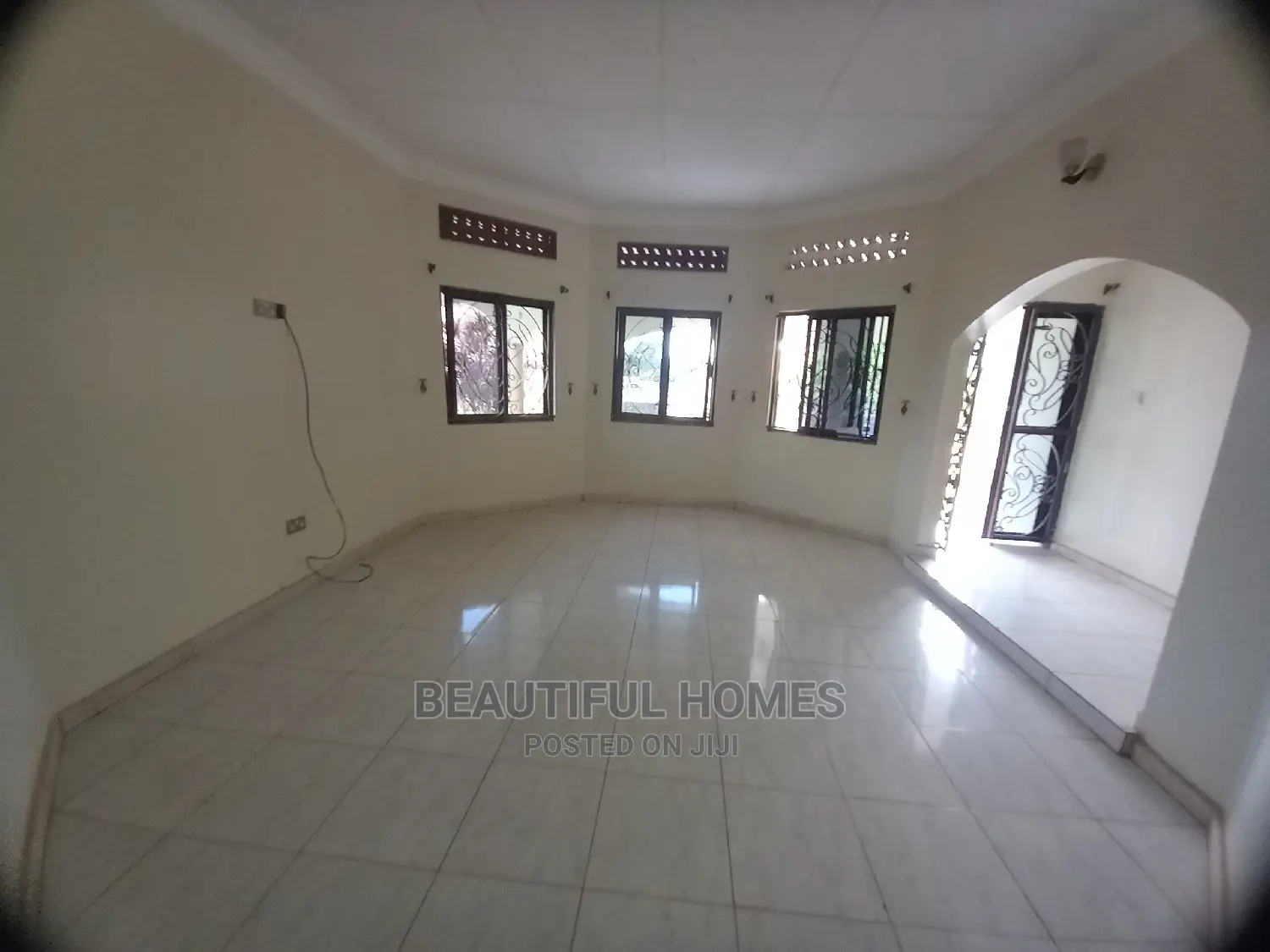 Furnished 3bdrm Bungalow in Kira for Sale
