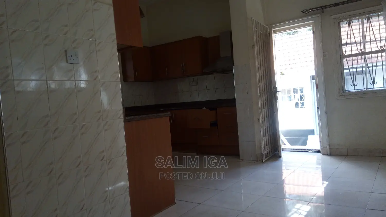 4bdrm Bungalow in Kololo Property, Central Division for Rent