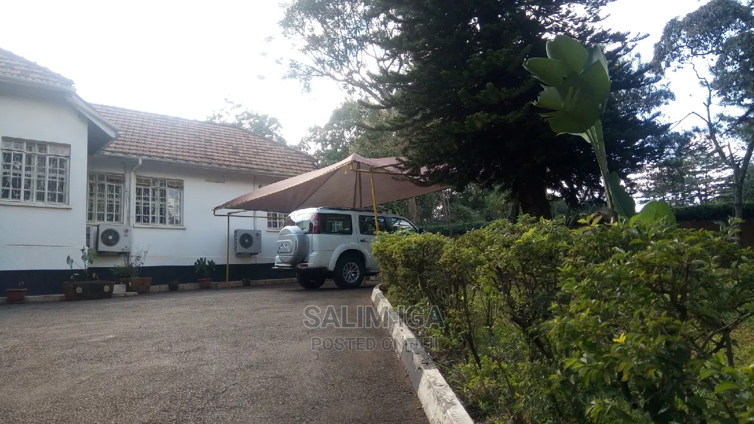 4bdrm Bungalow in Kololo Property, Central Division for Rent