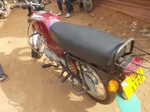 Bajaj Pulsar RS200 2019 Red