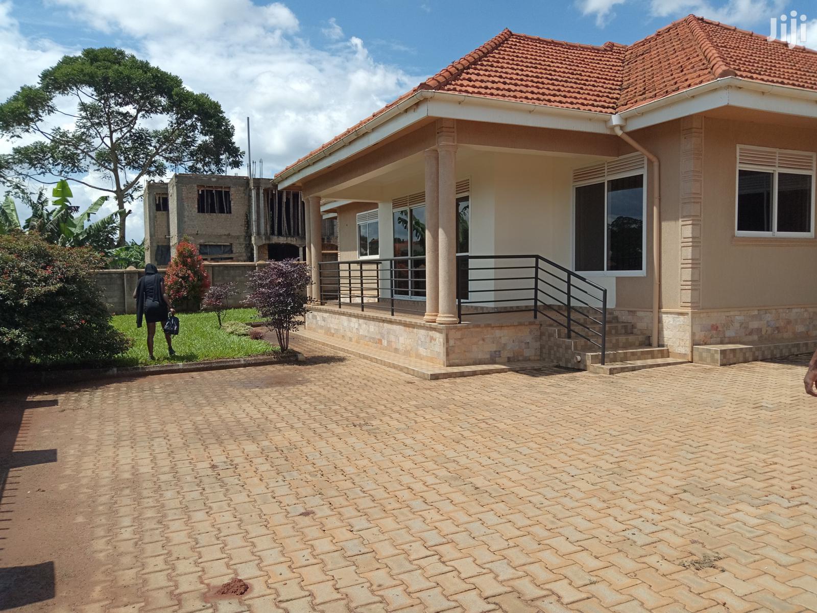 Najjera Posh Bungaloo For Sell in Kampala Houses & Apartments for