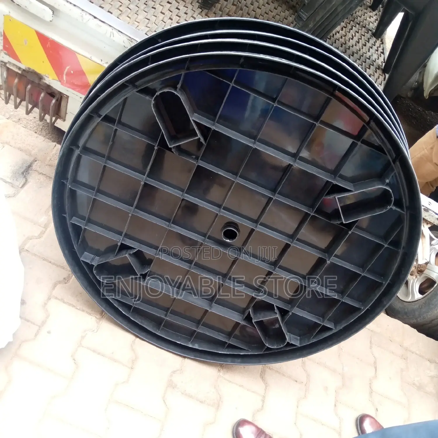 Plastic Round Table