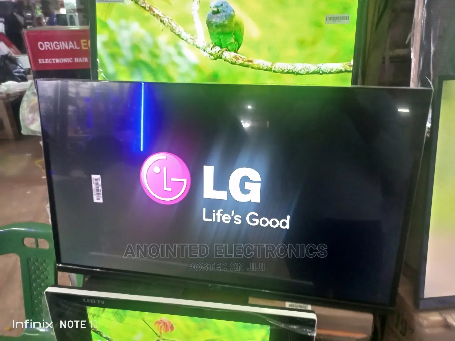 Lg 32" Flameless