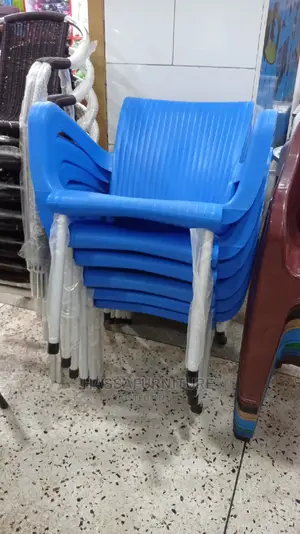 Plastic Restaurant Chairs With Arms