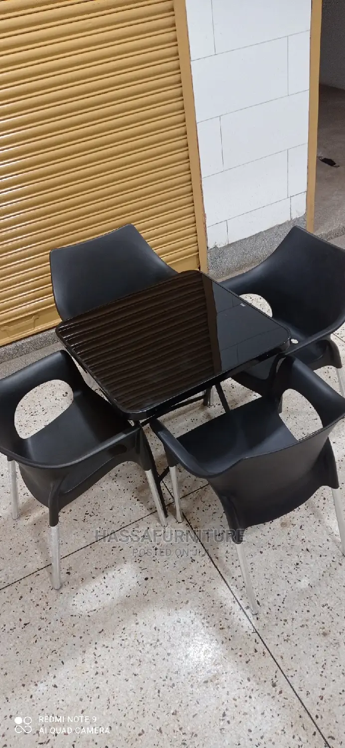 4seaters Restaurant Set at Afair Price