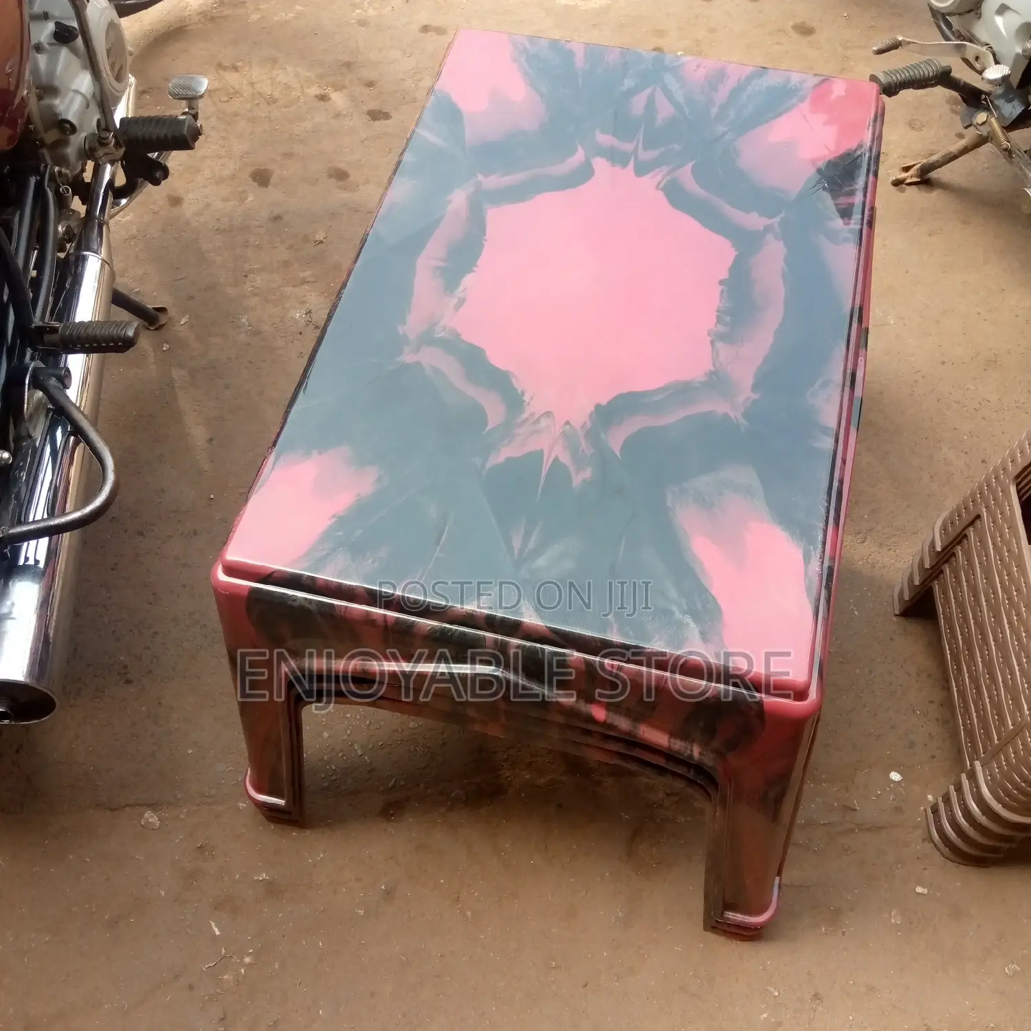 Plastic Easy Table