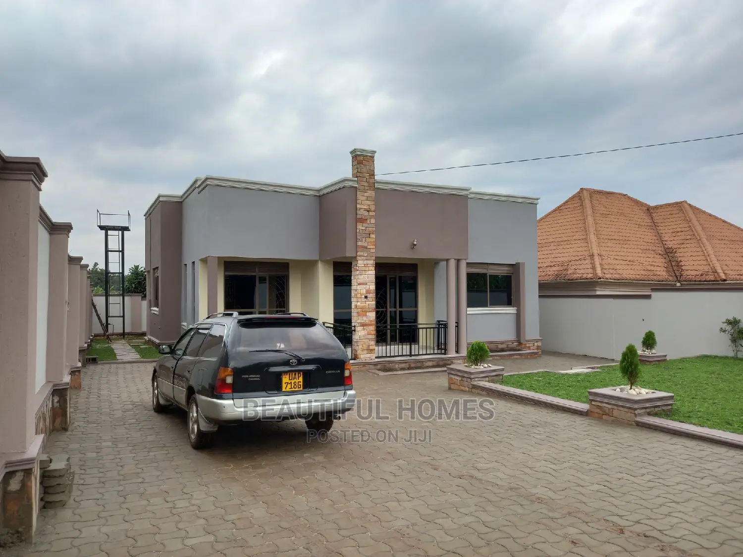 Furnished 4bdrm House in Kira for Sale