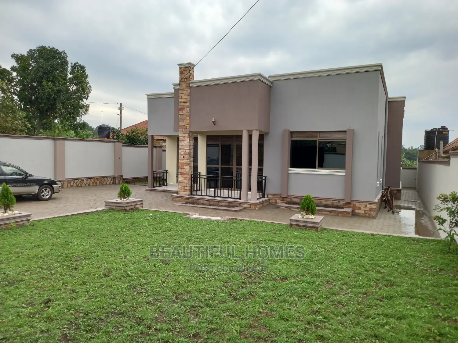 Furnished 4bdrm House in Kira for Sale