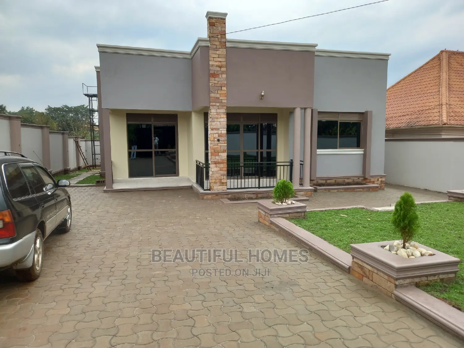 Furnished 4bdrm House in Kira for Sale