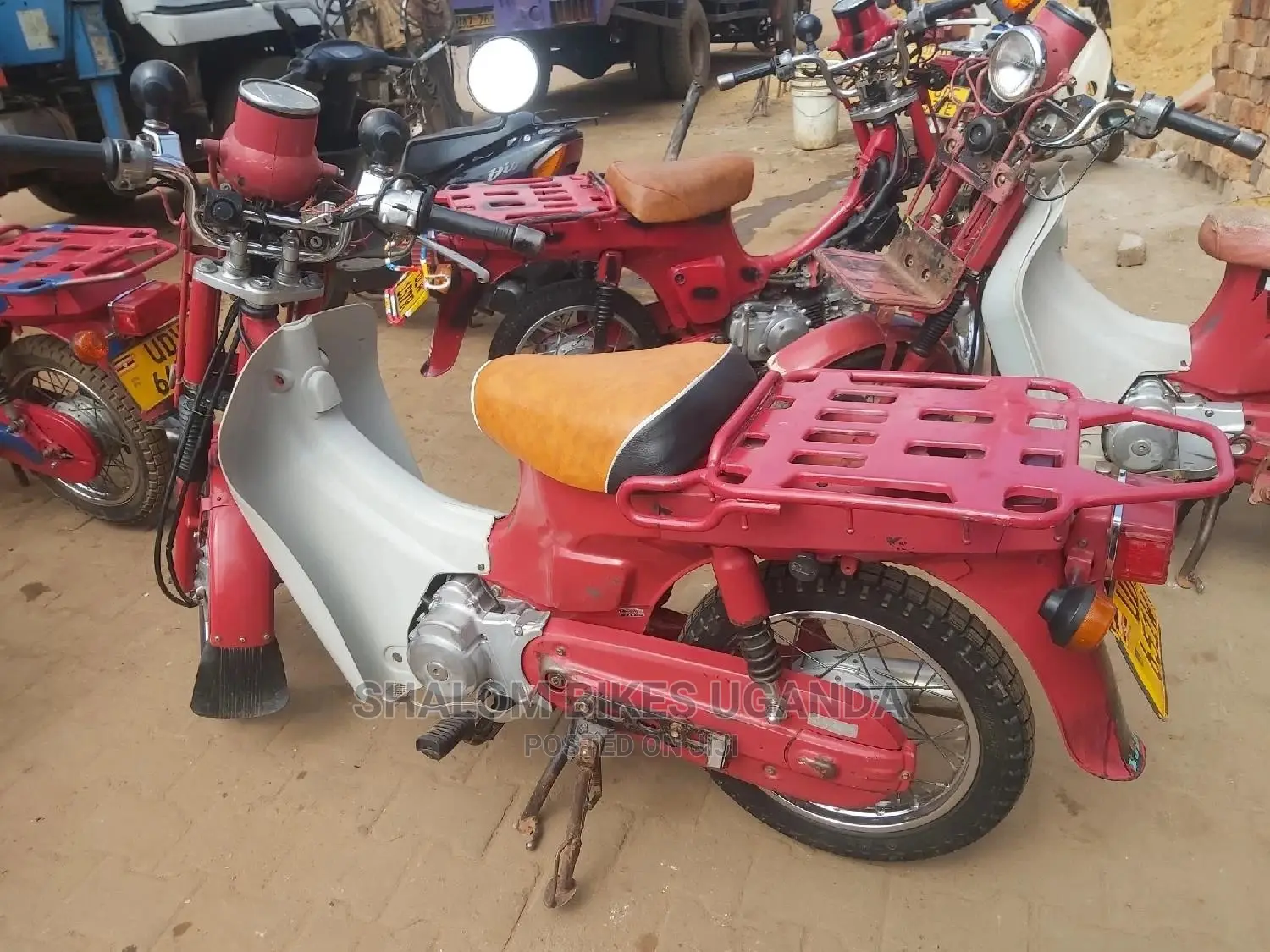 Suzuki Intruder 2016 Red