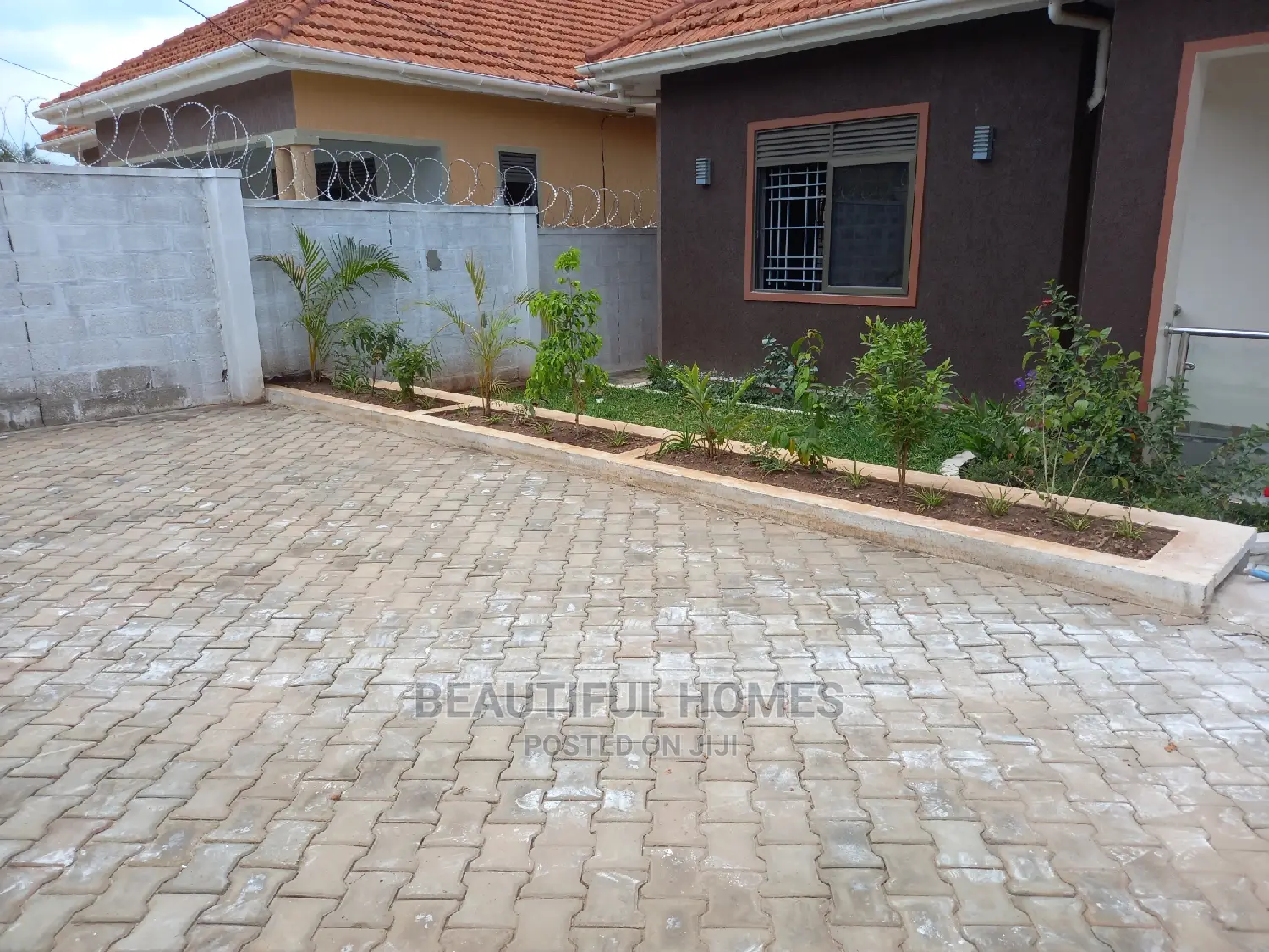 Furnished 4bdrm Bungalow in Kyanja, Central Division for Sale