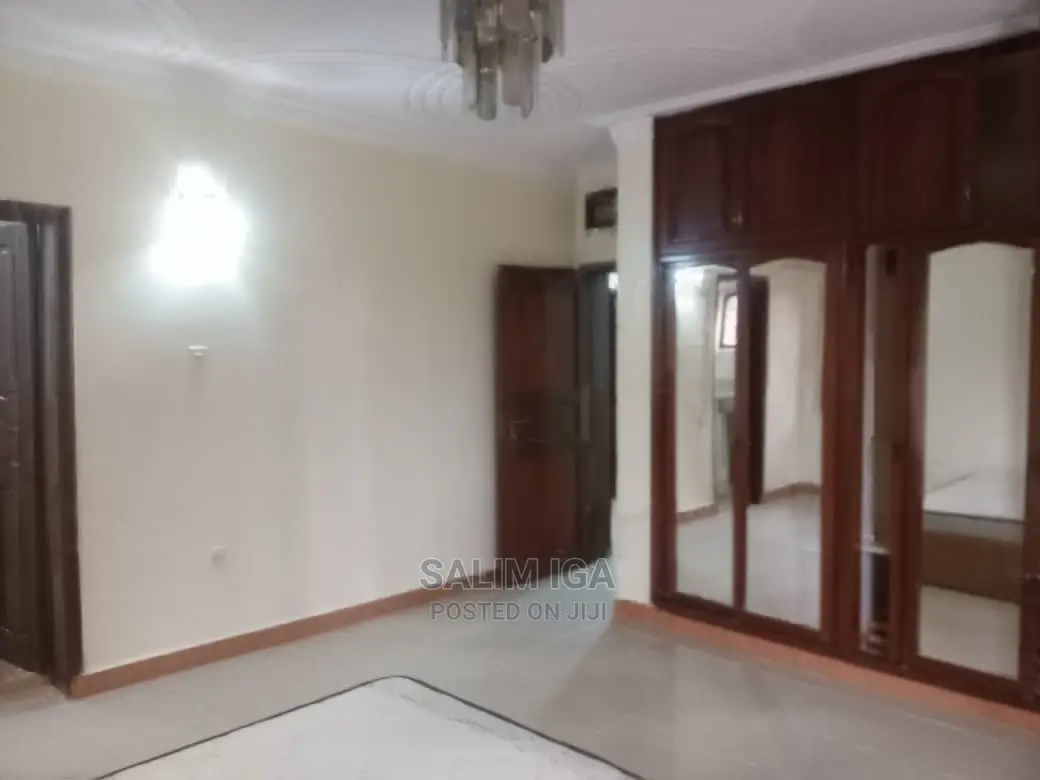 4bdrm Bungalow in Kololo Property, Central Division for Rent