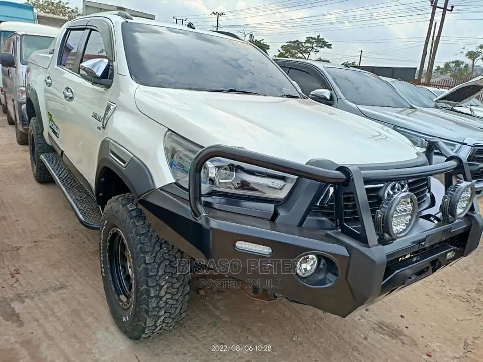 Toyota Hilux 2016 White