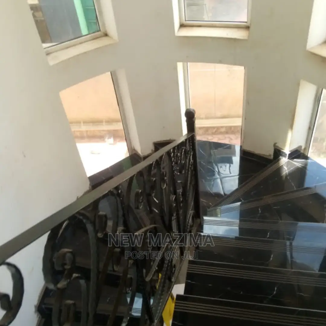 4bdrm House in Bunga Kawuku, Central Division for Sale
