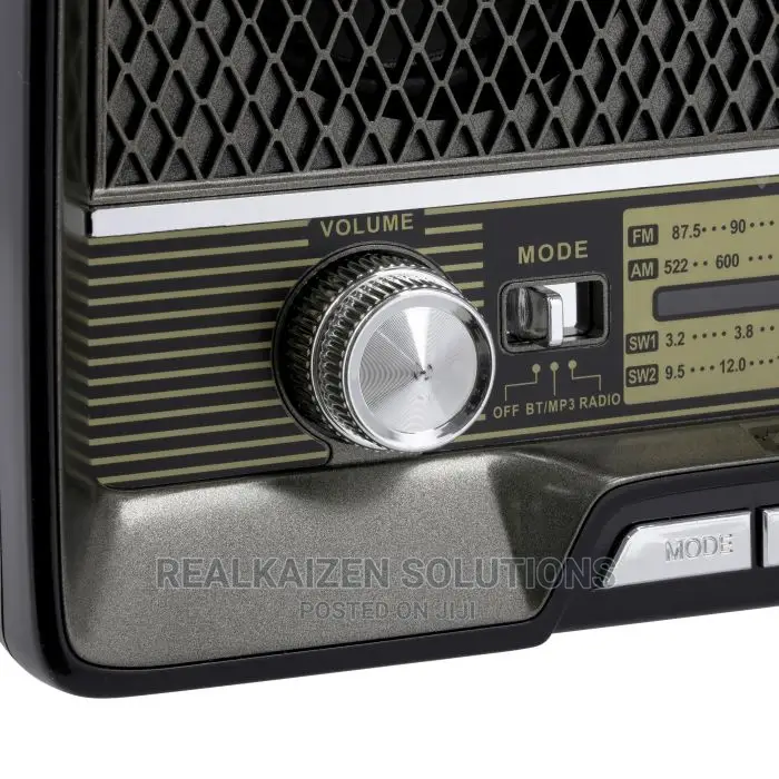GEEPAS Rechargeable Retro Fm Bt Mp3 Aux USB TF Ac/Dc Radio