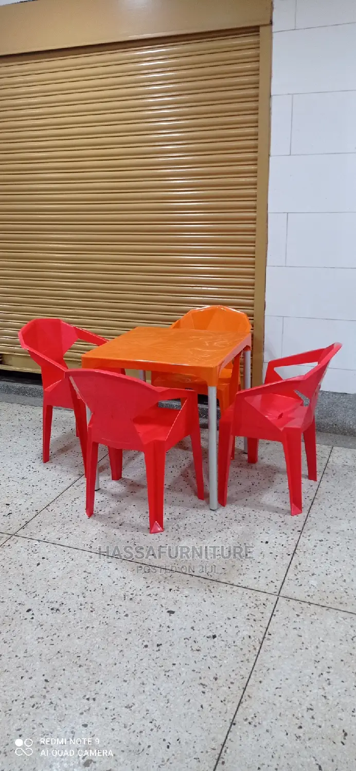 4seaters Plastic Restaurant Set