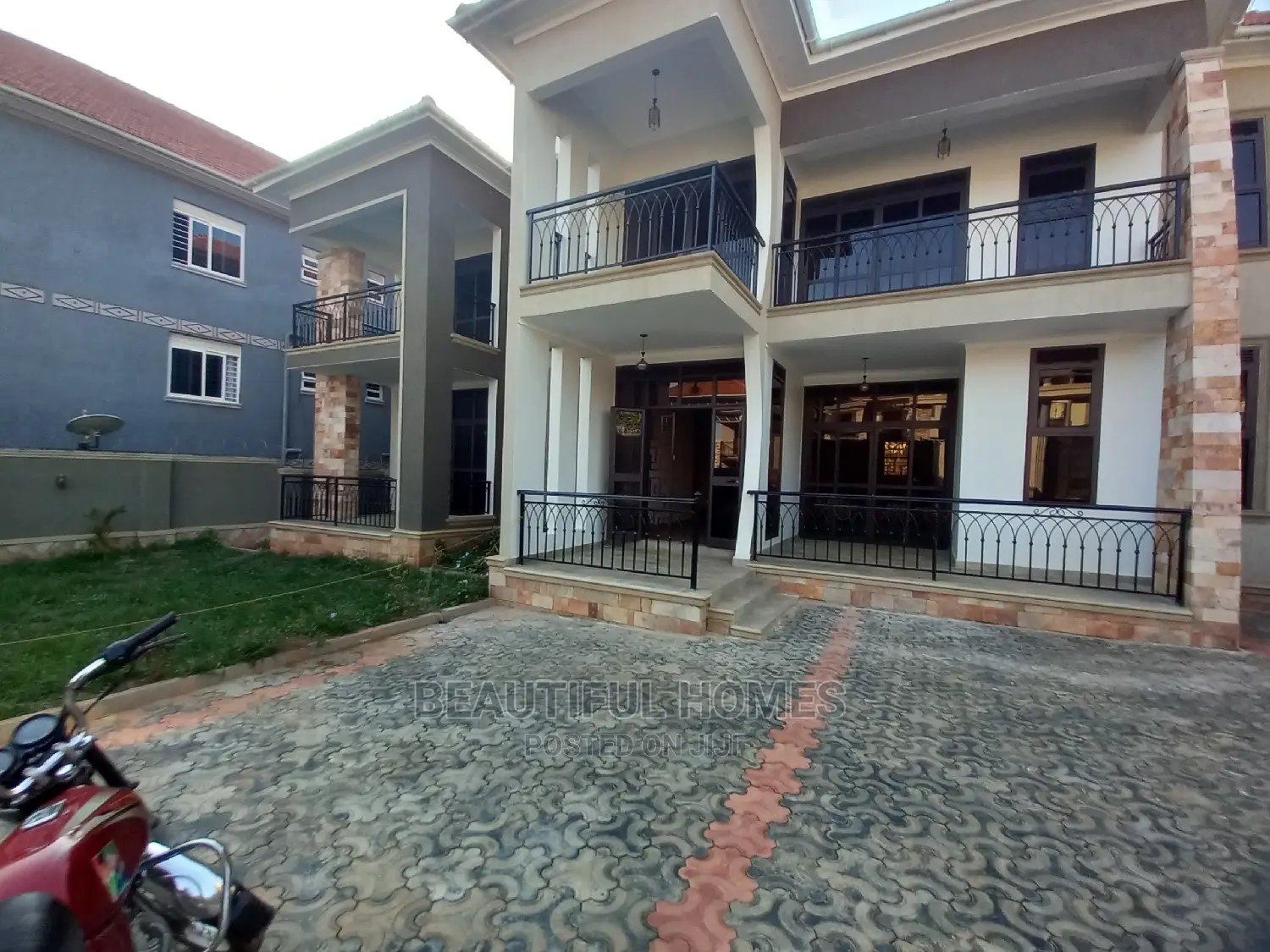 Furnished 6bdrm Mansion in Najjera, Central Division for Sale