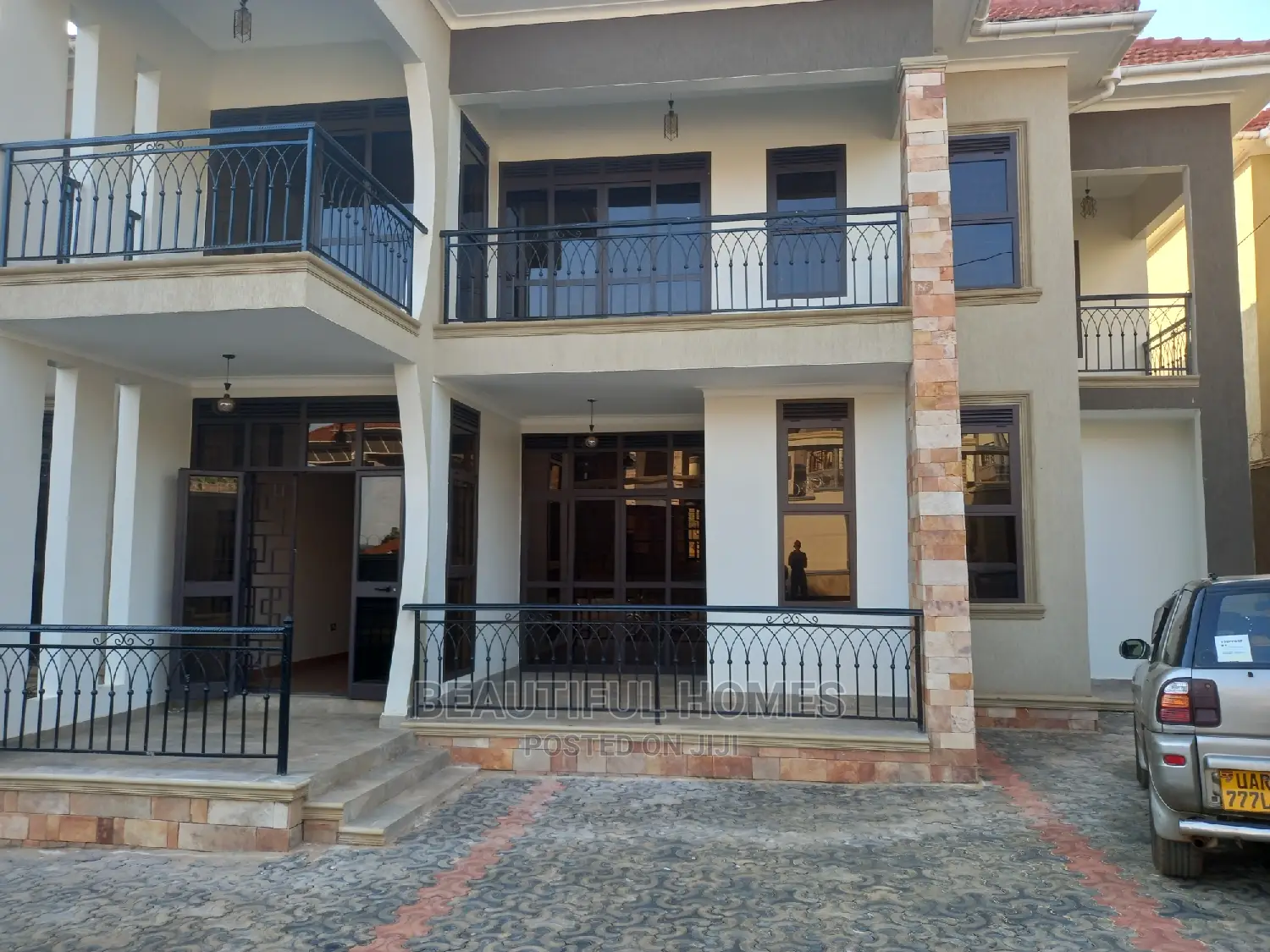 Furnished 6bdrm Mansion in Najjera, Central Division for Sale