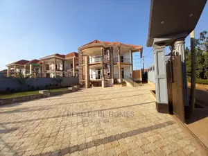Furnished 6bdrm Mansion in Kira Tarmacked for Sale