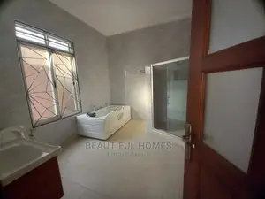 Furnished 6bdrm Mansion in Kira Tarmacked for Sale