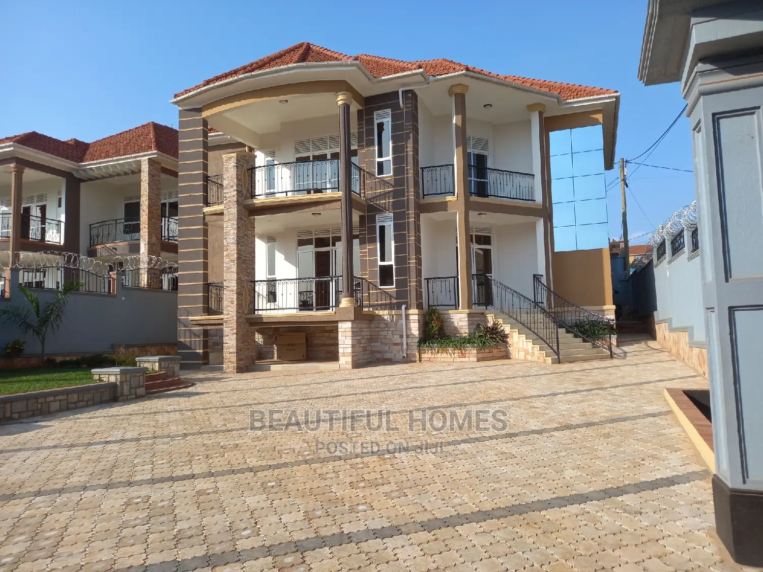 Furnished 6bdrm Mansion in Kira Ministers for Sale
