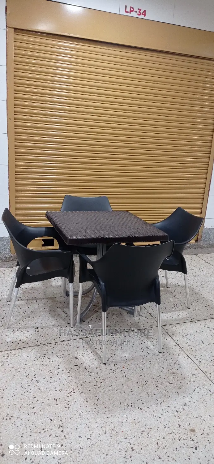 Restaurant Set 4seaters at Afair Price