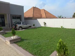 Furnished 4bdrm House in Kira Corporate for Sale