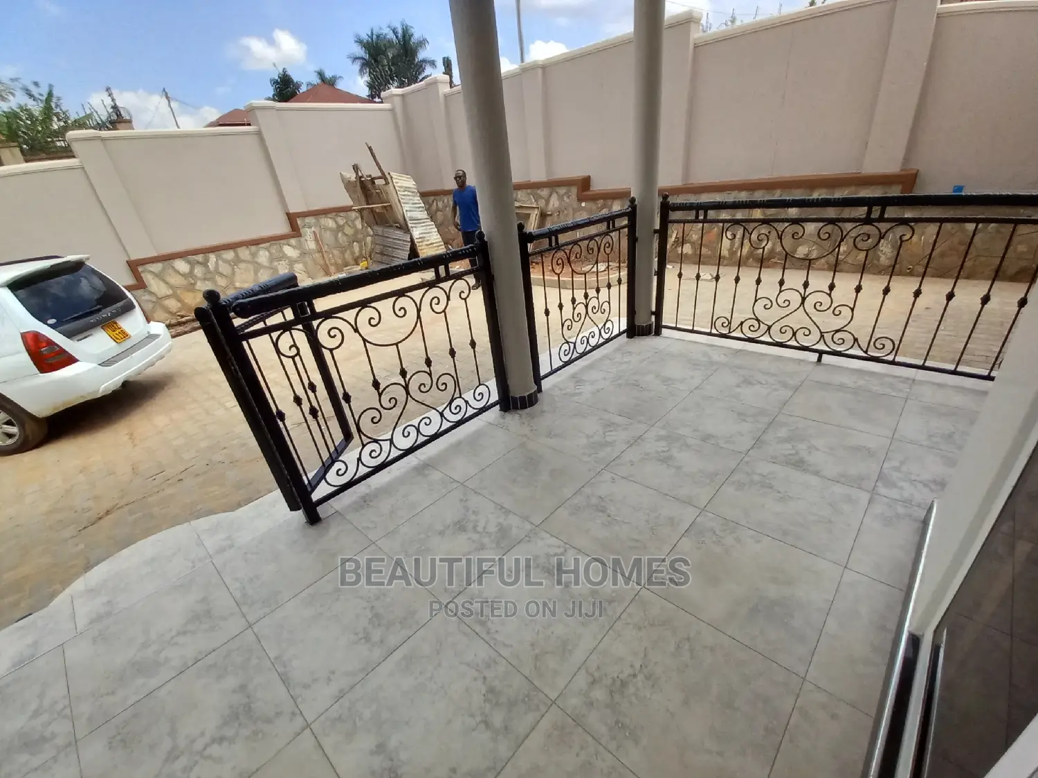 Furnished 4bdrm House in Kira for Sale