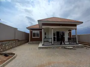 Furnished 4bdrm House in Kira for Sale