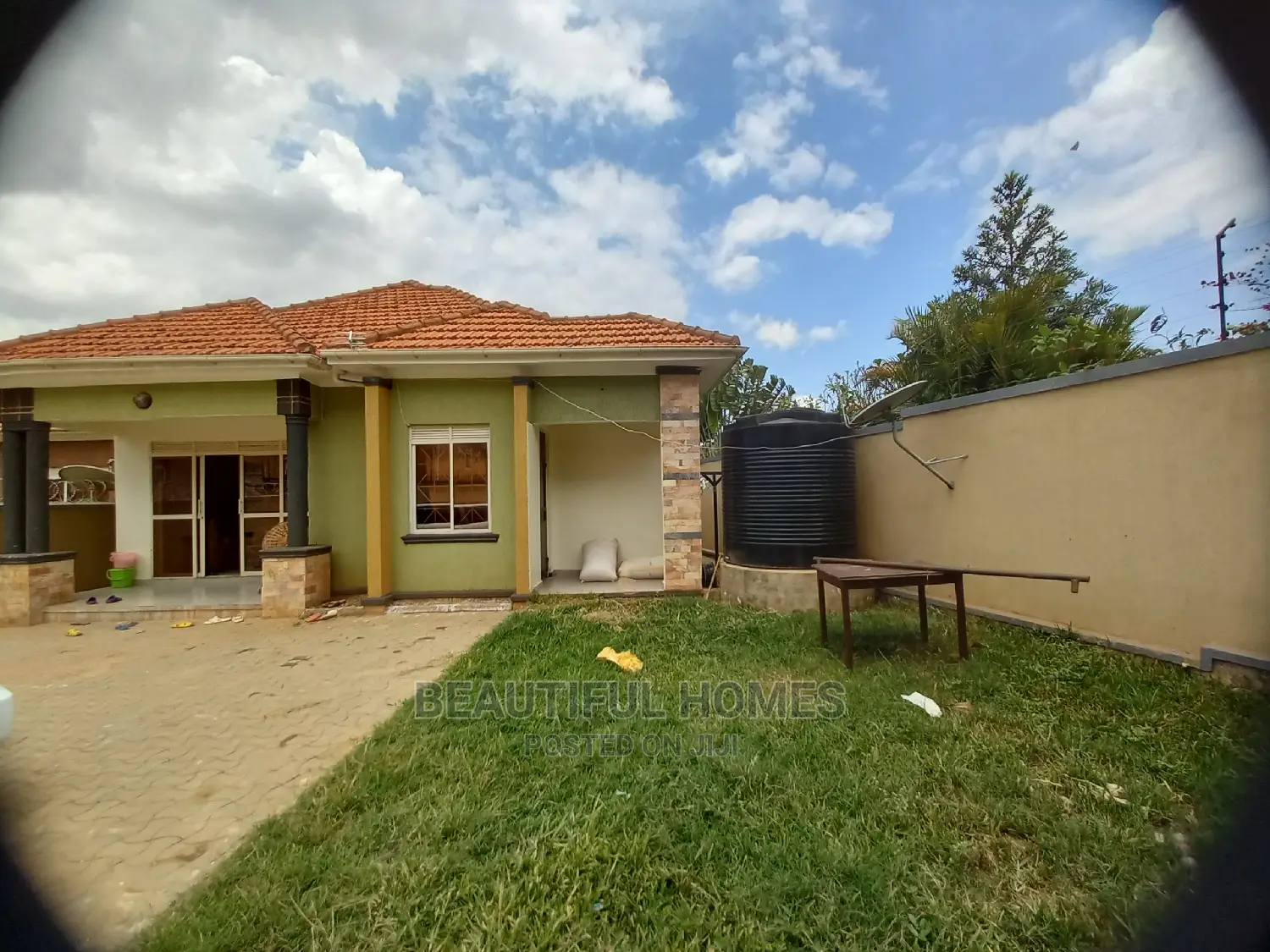 Furnished 4bdrm Bungalow in Kira Mamerito Road for Sale