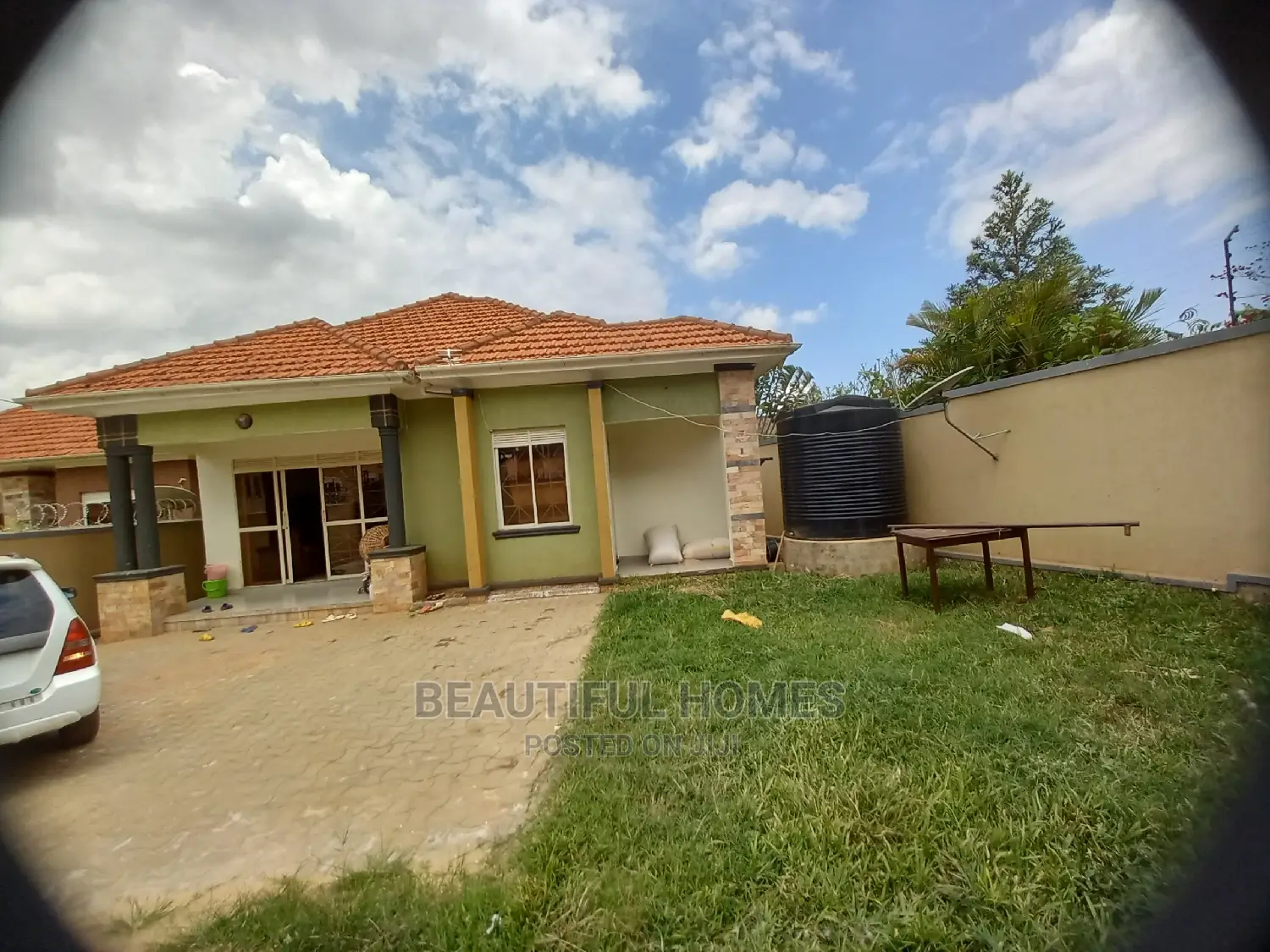 Furnished 4bdrm House in Kira Corporate for Sale