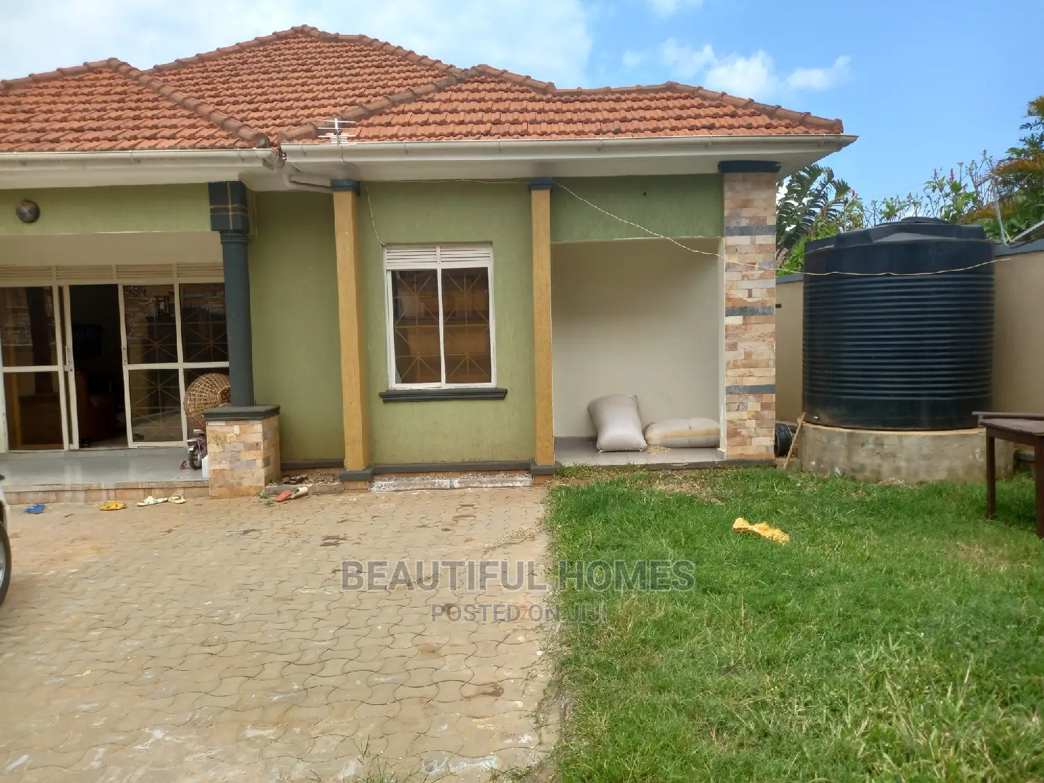 Furnished 4bdrm House in Kira Corporate for Sale