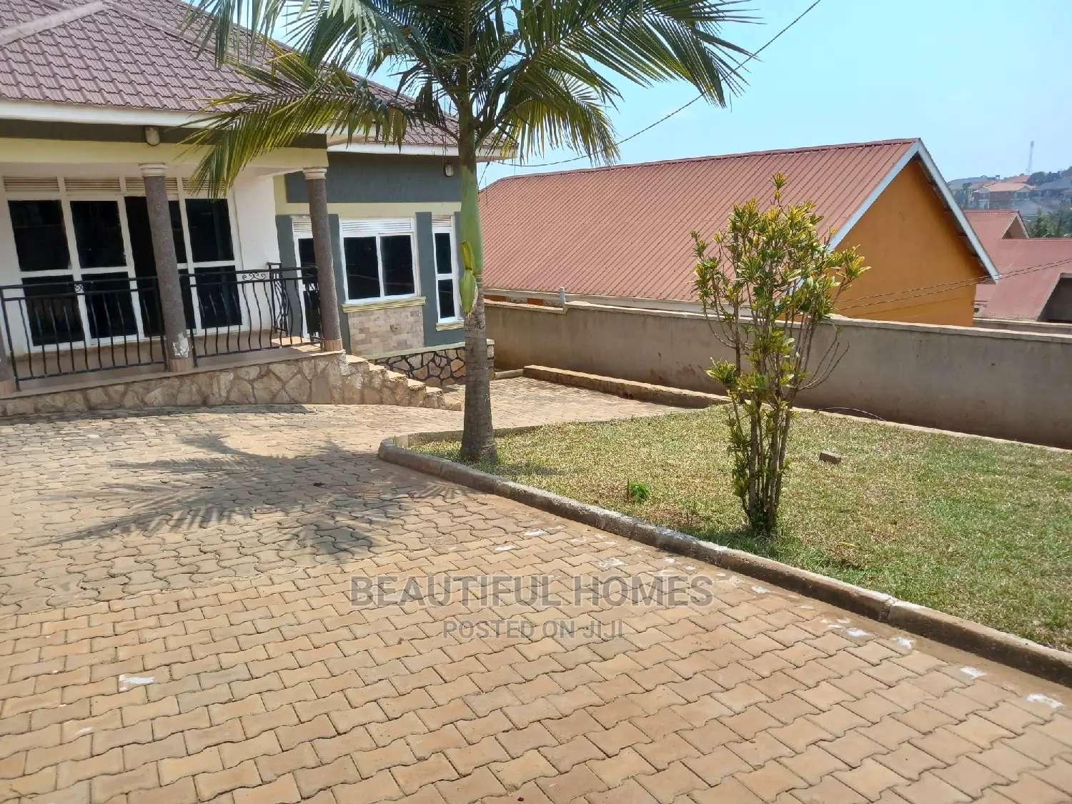 Furnished 3bdrm House in Kira for Sale