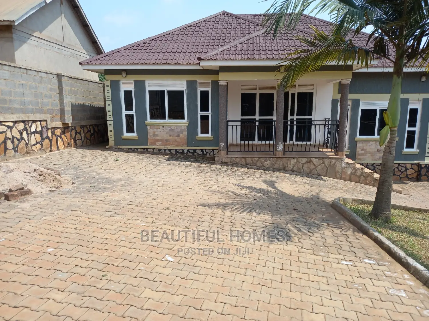 Furnished 3bdrm Bungalow in Kira Wealthy for Sale