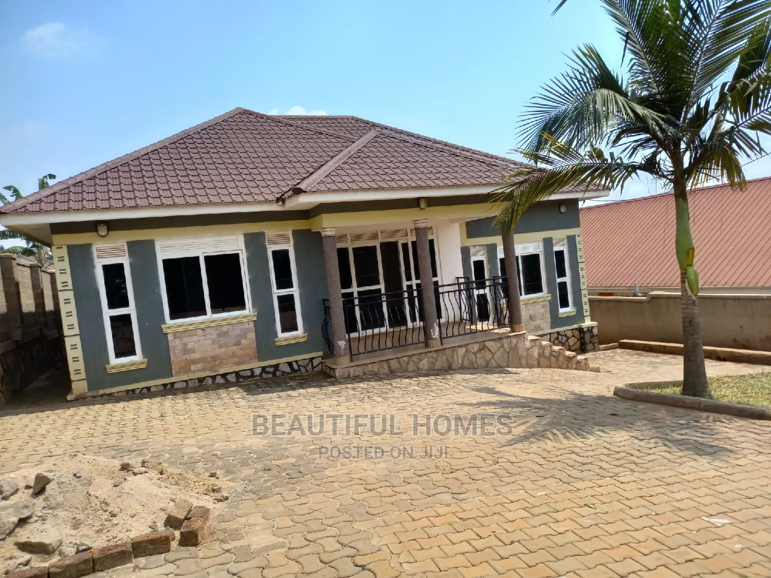 Furnished 3bdrm House in Kira High Class for Sale