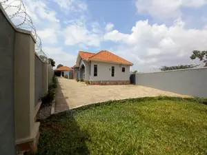 Furnished 4bdrm Bungalow in Kyanja Corporate, Central Division