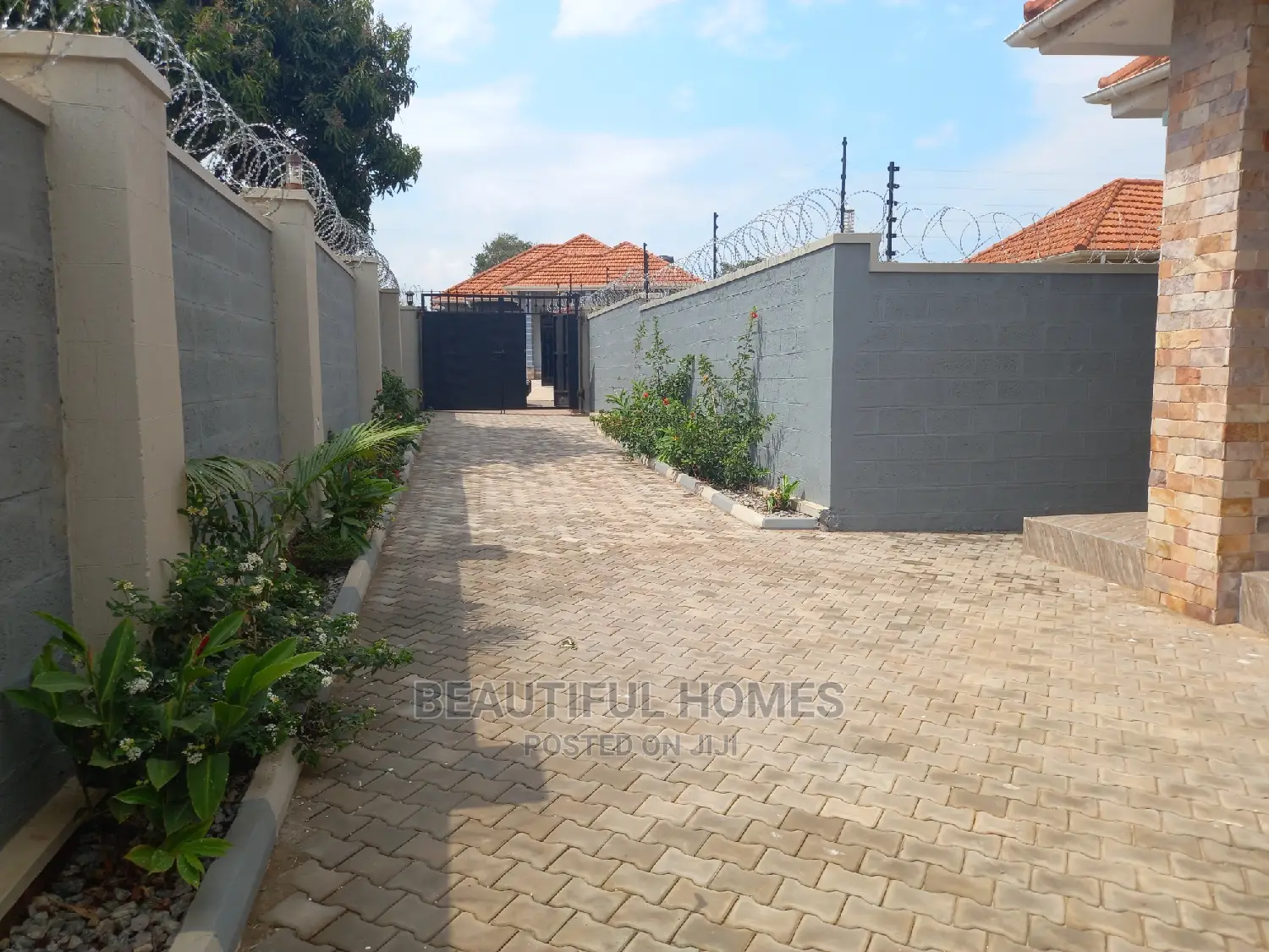 Furnished 4bdrm House in Kyanja Rich, Central Division for Sale