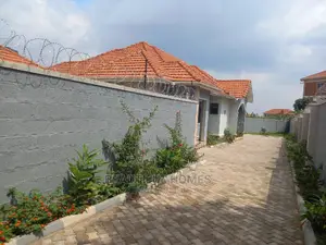 Furnished 4bdrm Bungalow in Kyanja High End, Central Division for Sale