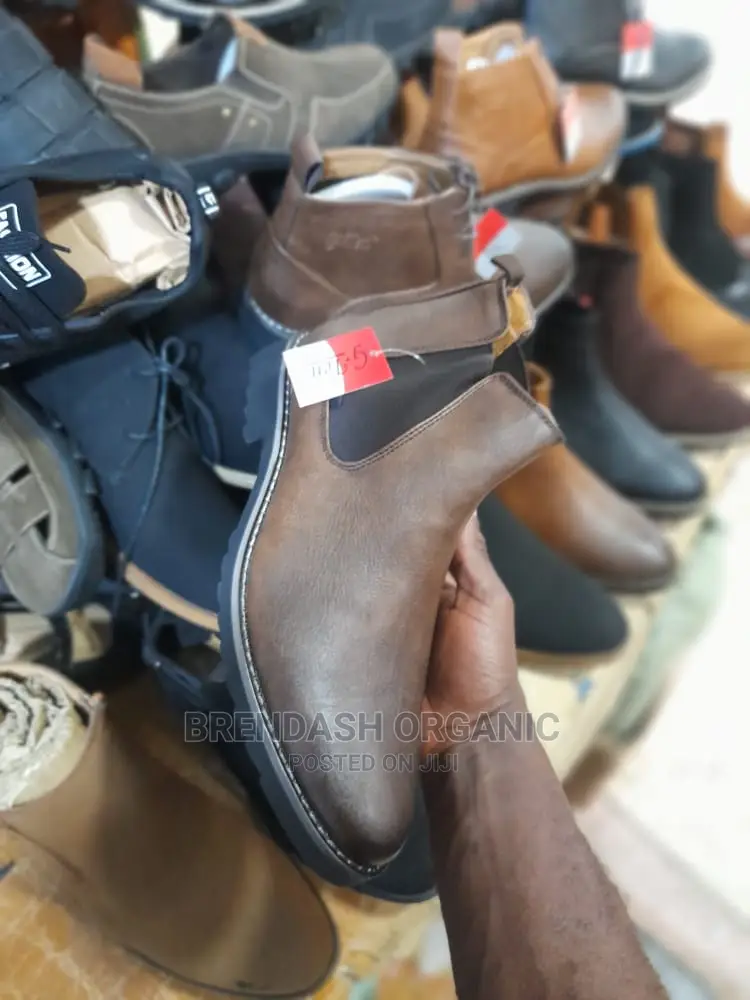 G. Ten Boots