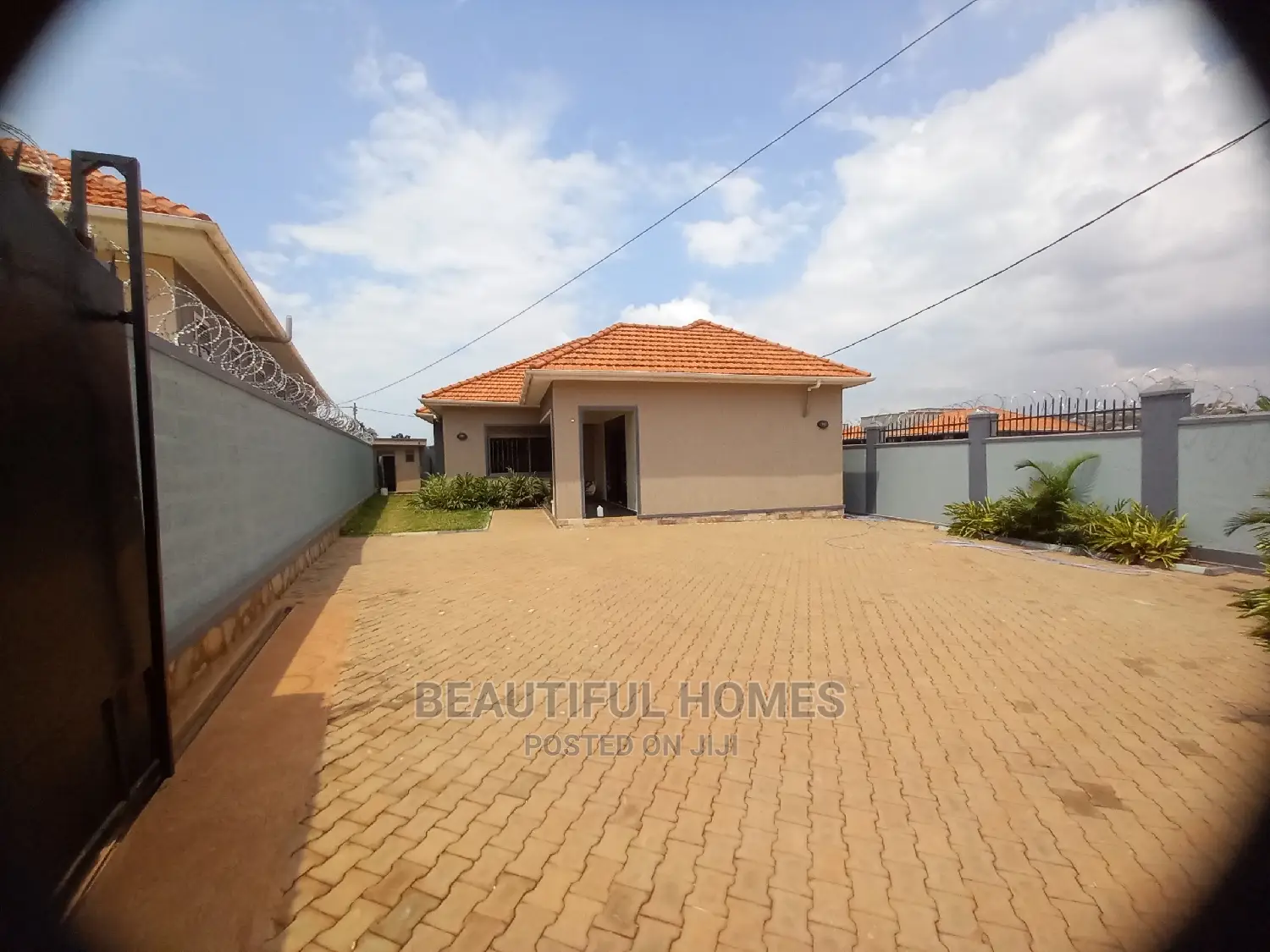 Furnished 4bdrm House in Kyanja Wealthy, Central Division for Sale