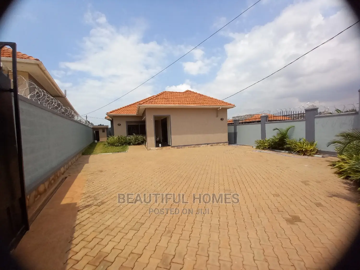 Furnished 4bdrm House in Kyanja Wealthy, Central Division for Sale