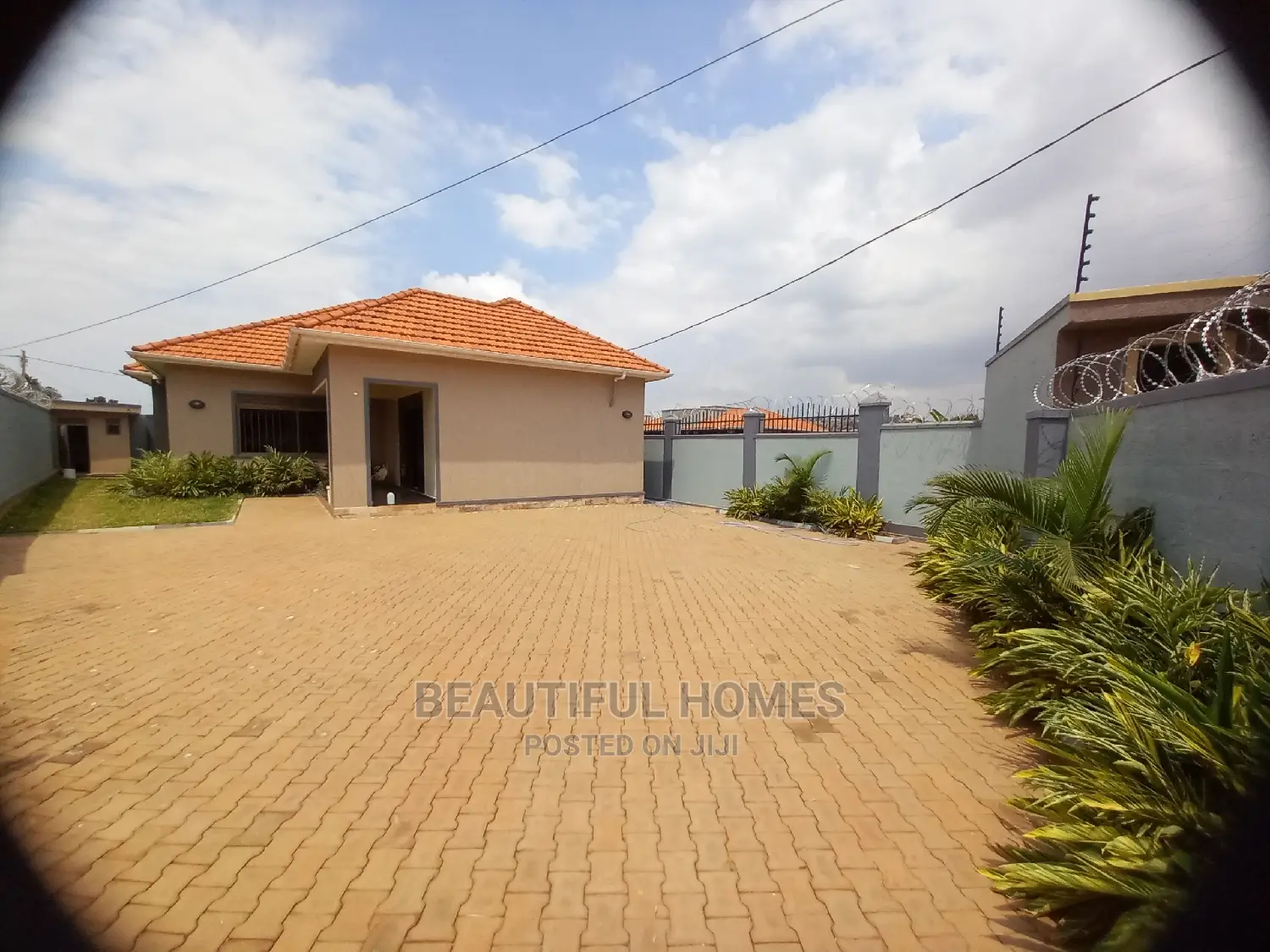 Furnished 4bdrm House in Kyanja Wealthy, Central Division for Sale