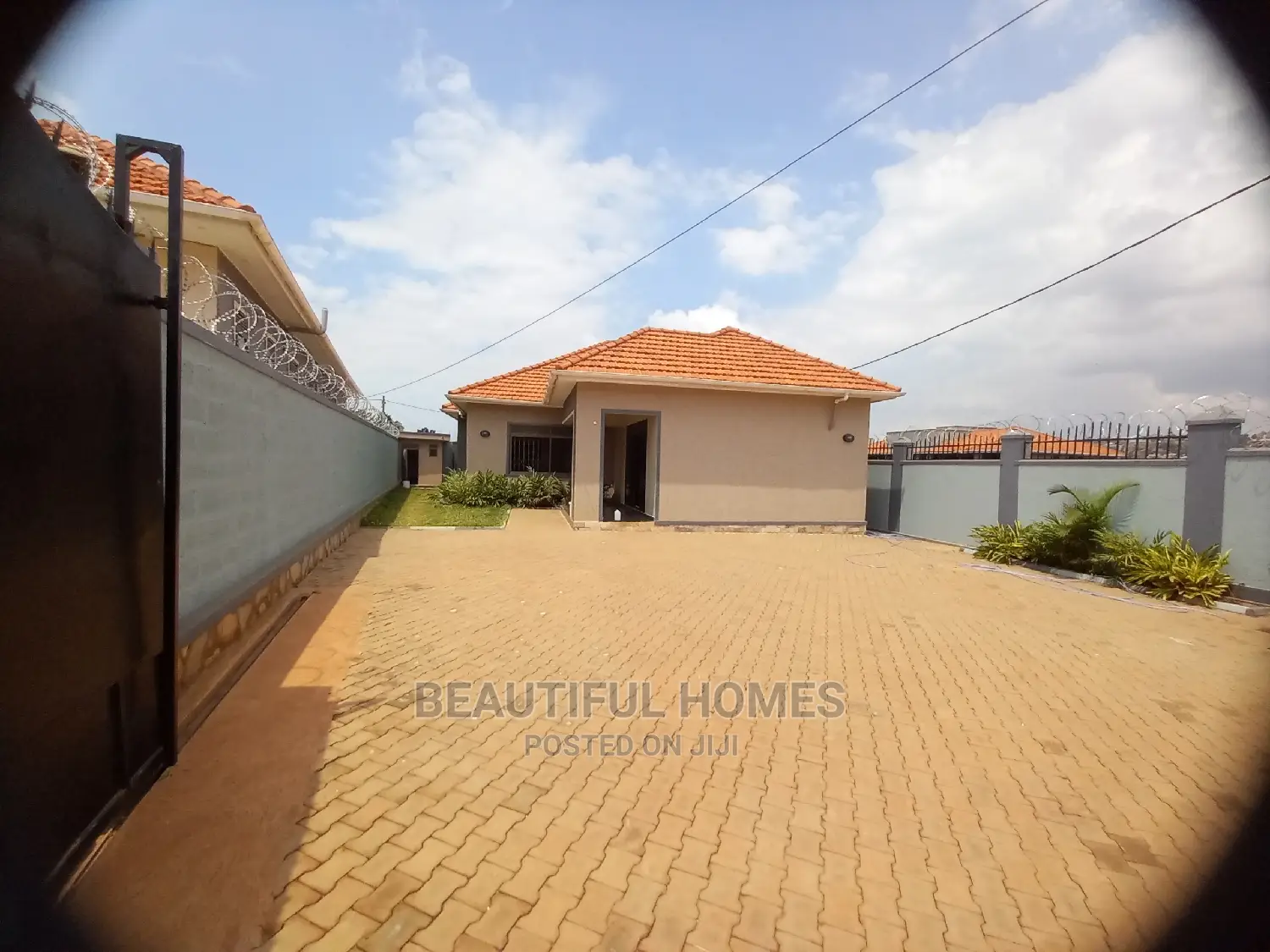 Furnished 4bdrm House in Kyanja Wealthy, Central Division for Sale