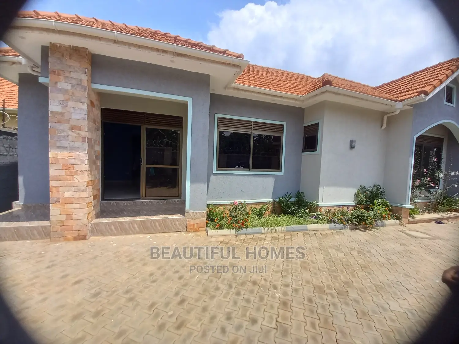 Furnished 4bdrm Bungalow in Kyanja, Central Division for Sale