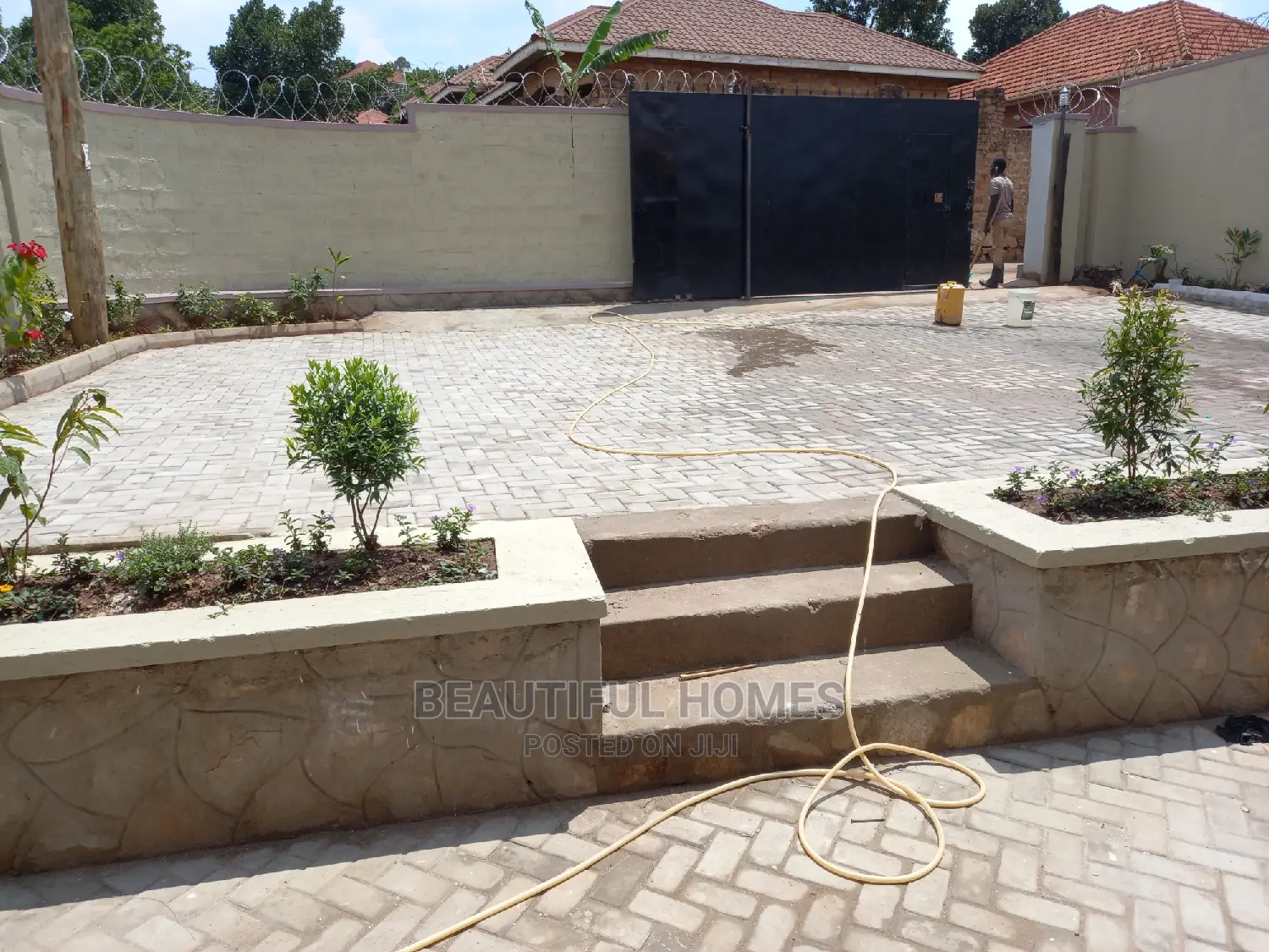 Furnished 4bdrm Maisonette in Kyanja, Central Division for Sale