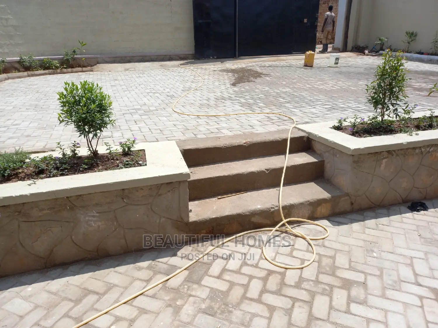 Furnished 4bdrm Maisonette in Kyanja, Central Division for Sale