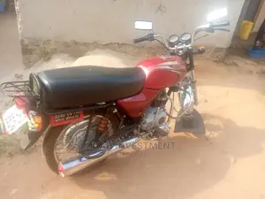 Bajaj RE 2022 Red