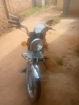 Bajaj RE 2022 Red