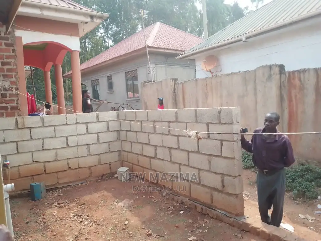 2bdrm House in Salaama Munyonyo Rd, Central Division for Sale