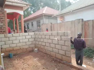 2bdrm House in Salaama Munyonyo Rd, Central Division for Sale